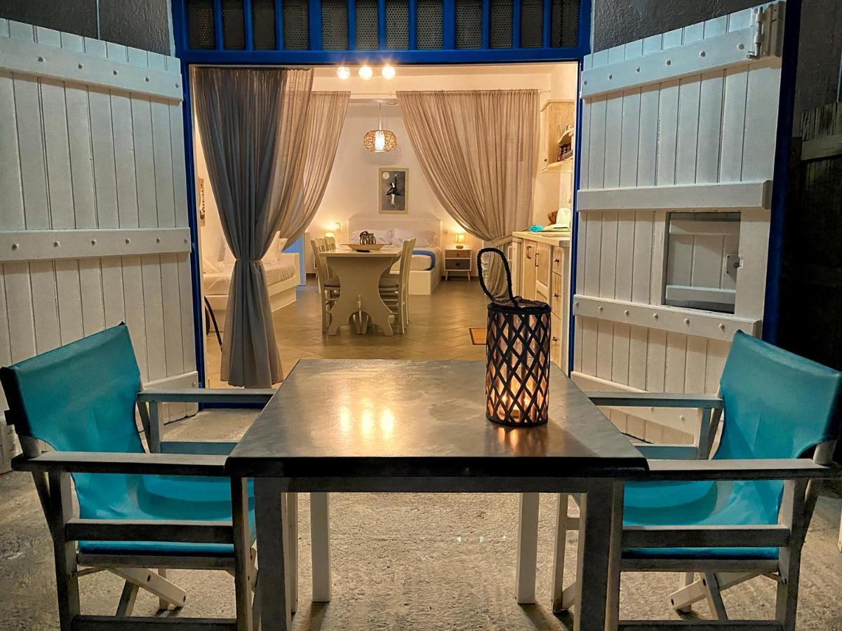 Milos Gem Suites Inn Pachaina Bagian luar foto