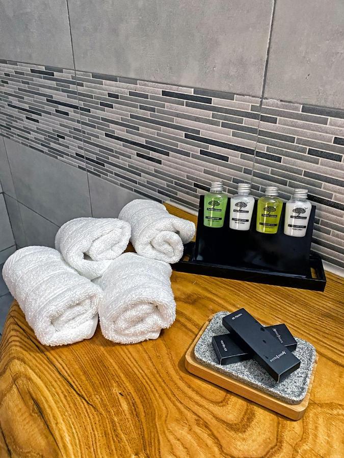 Milos Gem Suites Inn Pachaina Bagian luar foto
